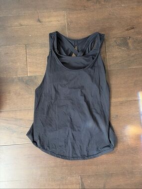 Black Women's Strappy Lululemon Tank Top